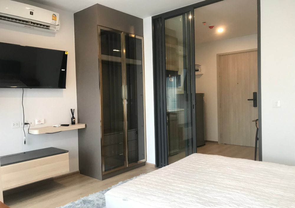 For RentCondoKhlongtoei, Kluaynamthai : Brand new condo for rent, Life Rama 4-Asok ✅Only 450 meters to MRT Queen Sirikit Center