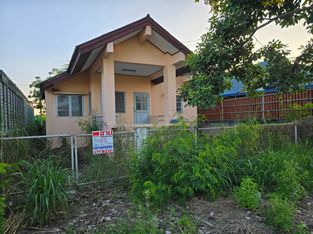 For SaleHouseSuphan Buri : ✨ For sale, single-storey detached house, ready to move in, in the Keha Uya project! ✨ 🏡 On a wide area of ​​50 sq.w., 3 bedrooms | 1 bathroom | 1 laundry room | 1 kitchen, spacious area, ready to arrange a garden to add shade or expand the area as desire