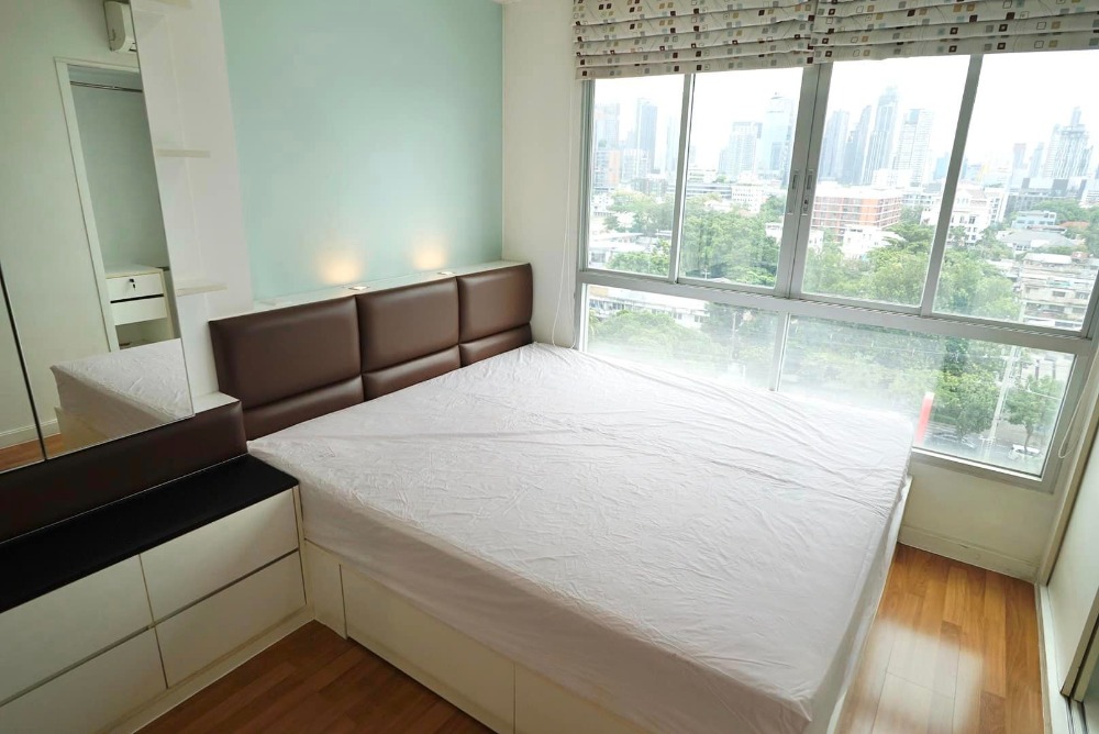 For RentCondoKhlongtoei, Kluaynamthai : Condo for rent Lumpini Place Rama 4 Kluaynamthai (Lumpini Place Rama 4 Kluaynamthai) Interested in making an appointment to view the room, Line: guide.pl