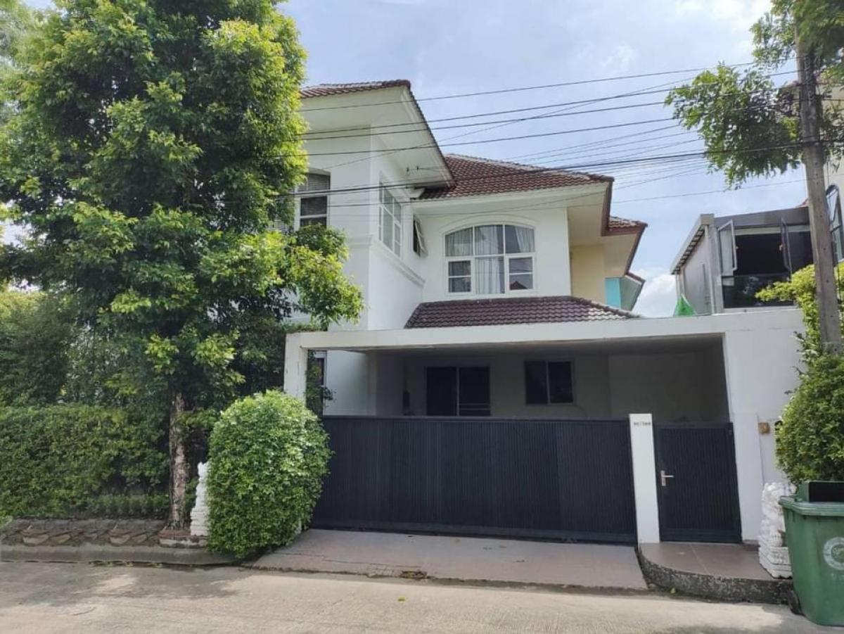 For SaleHouseLadkrabang, Suwannaphum Airport : 📢👇 Urgent sale, 2-storey luxury house, special price, at Lalin Green Ville Village, Rama 9-On Nut-Suvarnabhumi, the largest in the village, next to the Airport Link station, near Rama 9 Expressway, near Robinson, Paseo, Makro