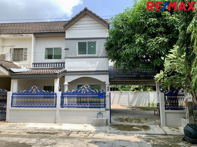 For SaleTownhouseRama 2, Bang Khun Thian : Townhouse for sale, Rama 2, Sinthavee Garden, Project 1/2, good condition, first hand