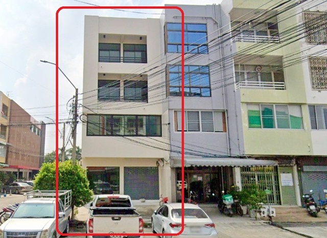 For RentShophouseMin Buri, Romklao : MRT Nomklao 240m There are many shops. 240sq.m. 22sq.wa.cheap for rent 6bed building 4Storeys