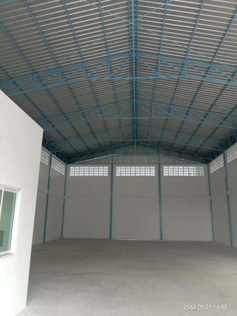 For RentFactoryPathum Thani,Rangsit, Thammasat : S.Sunee Market 1.3 km. Factory warehouse for rent on Road 9 Kanchanaphisek 255sq.m. 100 sq.wa.