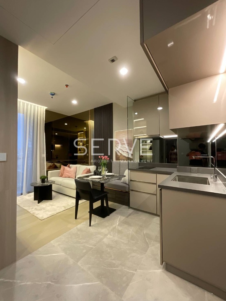 For RentCondoRatchathewi,Phayathai : Luxury Style 1 Bed Unit New Room  Good location ready to move in Close to BTS Victory Monument @ The EXTRO Phayathai Rangnam