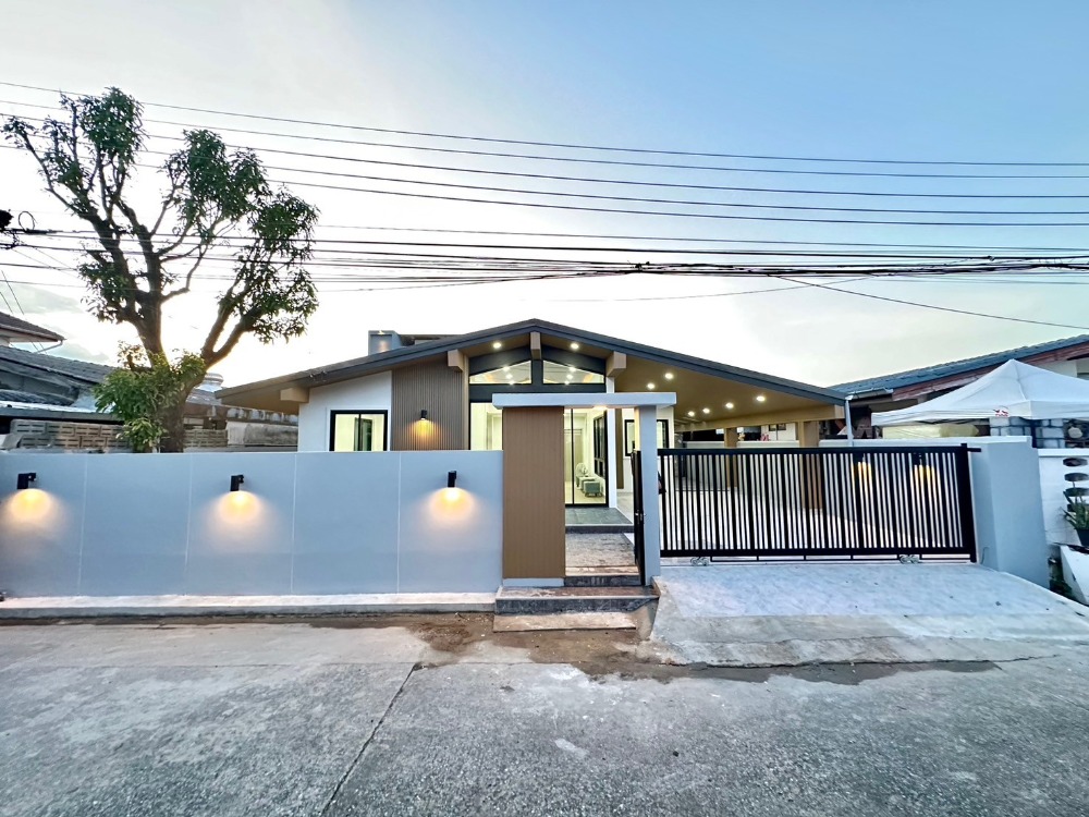 For SaleHouseSeri Thai, Ramkhamhaeng Nida : Single-storey detached house for sale, Narisa Village, Seri Thai 29, Soi 7, 3 bedrooms, 2 bathrooms