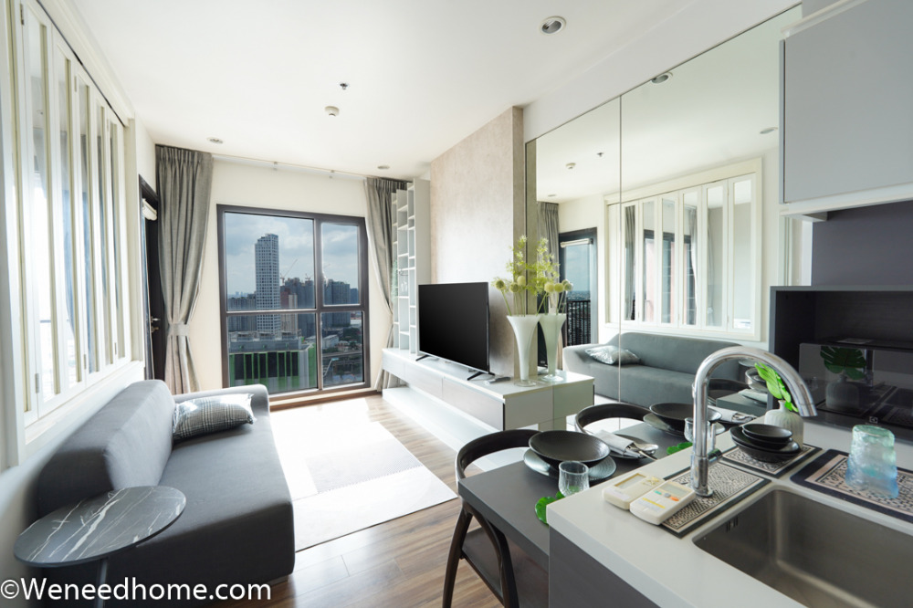 For SaleCondoOnnut, Udomsuk : Sale Wyne Sukhumvit 35 sqm 1 bedroom Top Floor beautiful view