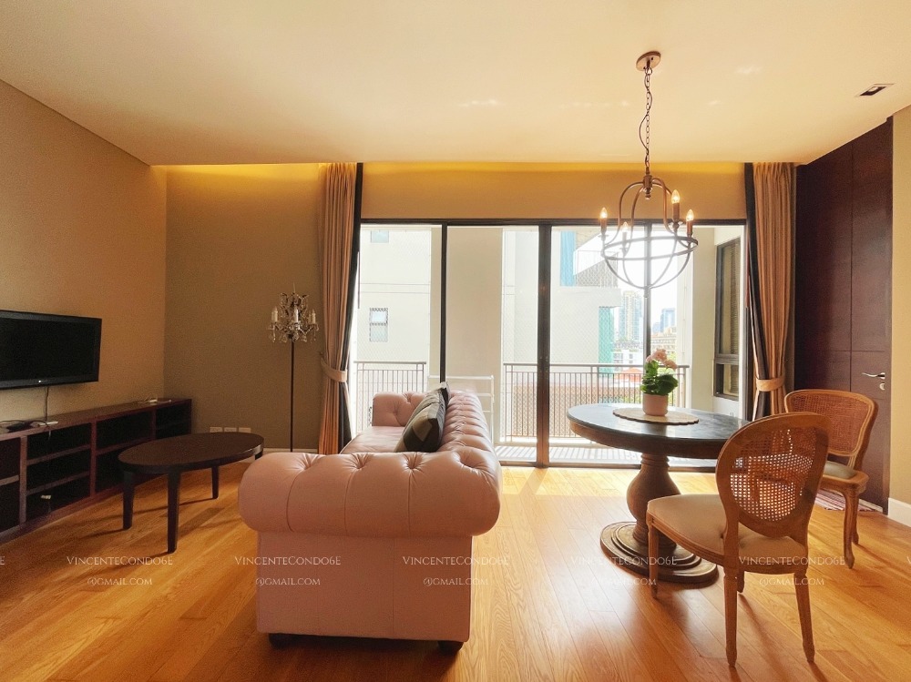 For RentCondoSukhumvit, Asoke, Thonglor : **For Rent!!** Beautiful condo at Sukhumvit 49, fully furnished and ready to move in.