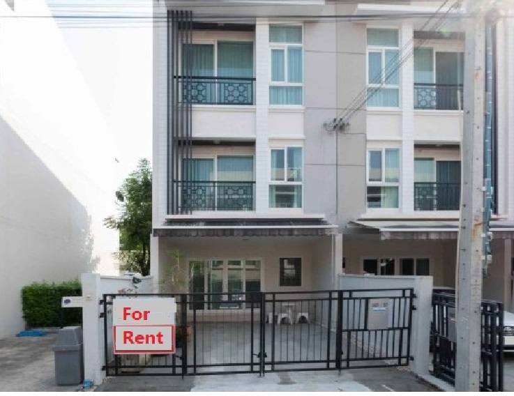 ให้เช่าบ้านมีนบุรี-ร่มเกล้า : For Rent ให้เช่าทาวน์โฮม 3 ชั้น หมู่บ้าน บ้านกลางเมือง พระราม 9-เลียบมอเตอร์เวย์ บ้านหลังมุม บ้านสวยมาก ไม่มีเฟอร์นิเจอร์ แอร์ 3 เครื่อง ไม่อนุญาตสัตว์เลี้ยง อยู่อาศัย หรือ เป็นสำนักงาน จดบริษัทได้