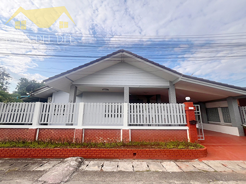 For RentHouseChiang Mai : A house for rent near Wachirawit Chiang Mai School, No.6H056