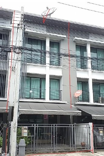 For SaleTownhouseChaengwatana, Muangthong : Townhouse for sale, 3 floors, Baan Klang Muang project, Ngamwongwan, area 18.50 sq w, 3 bedrooms, 3 bathrooms, 4 air conditioners, selling for 4.19 million baht.