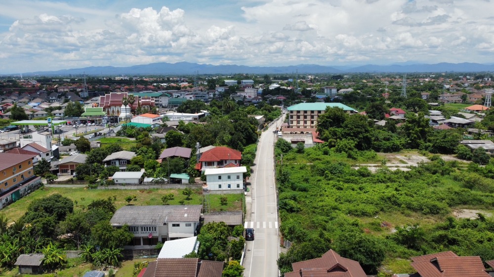 ขายที่ดินเชียงใหม่ : ที่ดินติดถนน เมืองเชียงใหม่ ใกล้ตลาดสามแยก ใกล้เซ็นทรัลเฟส 5 นาที ใกล้สนามบินเชียงใหม่ ใกล้โรงพยาบาลกรุงเทพเชียงใหม่