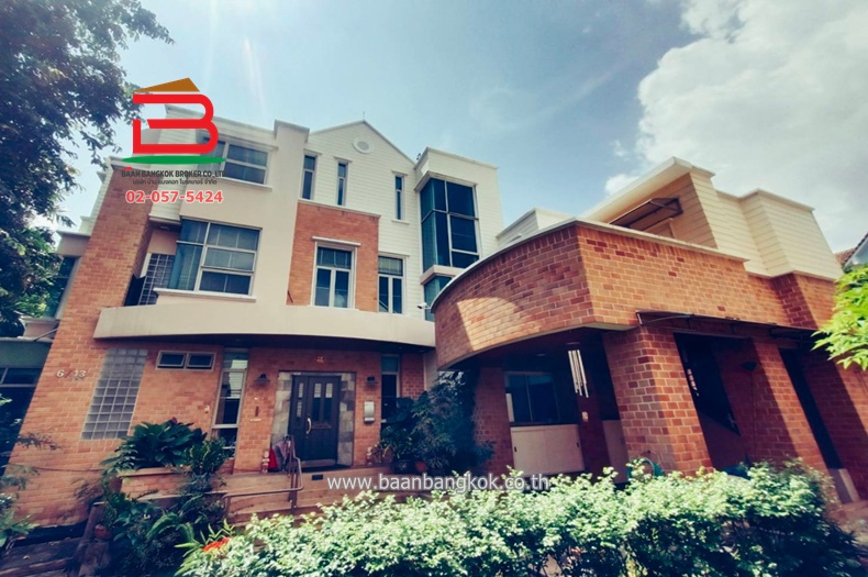 For SaleHousePathum Thani,Rangsit, Thammasat : Single house, Garden Home Village (Soi Phahon Yothin 60), area 118 sq m, near B Care Hospital, Phahon Yothin Road, Khu Khot Subdistrict, Lam Luk Ka District, Pathum Thani Province