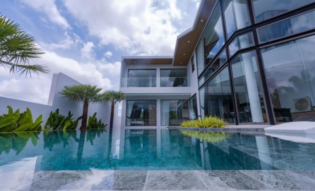 For RentHousePhuket : Rental : Pool Villa House in Kathi , Phuket , 2 Floor , 817 sqm ,  5 + 1 Beds 7 Bath , 3 Parking Lot ** House Keeping 1 times / Week **** Internet **🔥🔥 Rental Price  : 400,000 THB / month🔥🔥More Information📱Tel : 061-9979915 / Kat📱Line : 061-99799