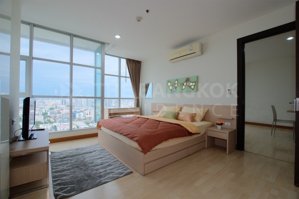 For RentCondoRatchadapisek, Huaikwang, Suttisan : Rhythm ratchada 2b2b, spacious room, best view, high floor, only 29000