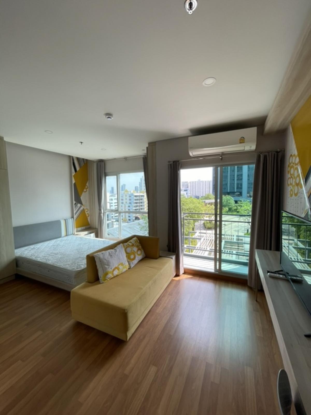 For RentCondoSapankwai,Jatujak : For rent Lumpini Park Vibhavadi – Chatuchak Contact 0945695692