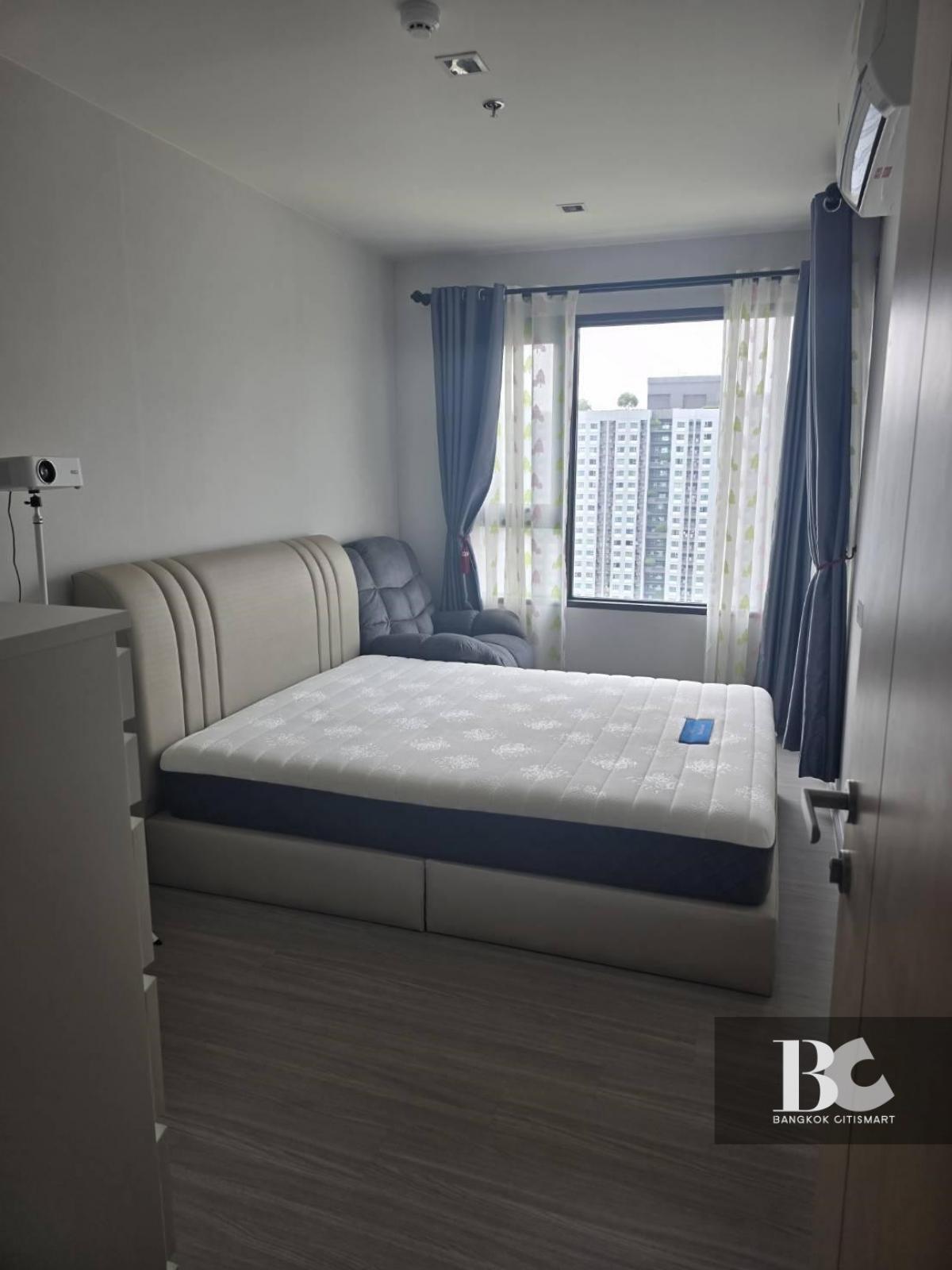 For RentCondoThaphra, Talat Phlu, Wutthakat : Condominium For Rent Project : Life Sathorn Sierra