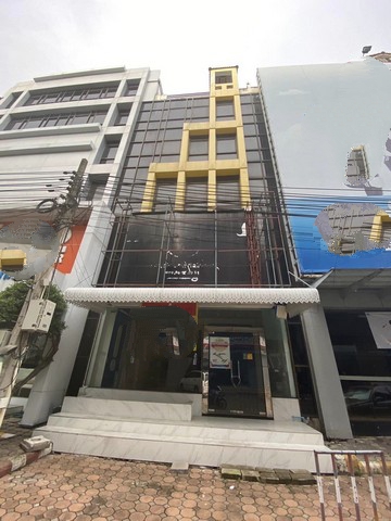 For RentHome OfficeLadprao101, Happy Land, The Mall Bang Kapi : HR1930 Building for rent, 5 floors, Lat Phrao 101/3 area, near The Mall Bangkapi, suitable for an office, near the Lat Phrao 101 BTS station.