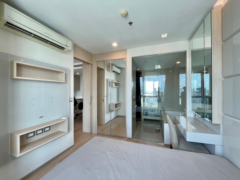 For RentCondoRama9, Petchburi, RCA : The address asoke, 40th floor+, 35 sq m, completely renovated room, only 25,000