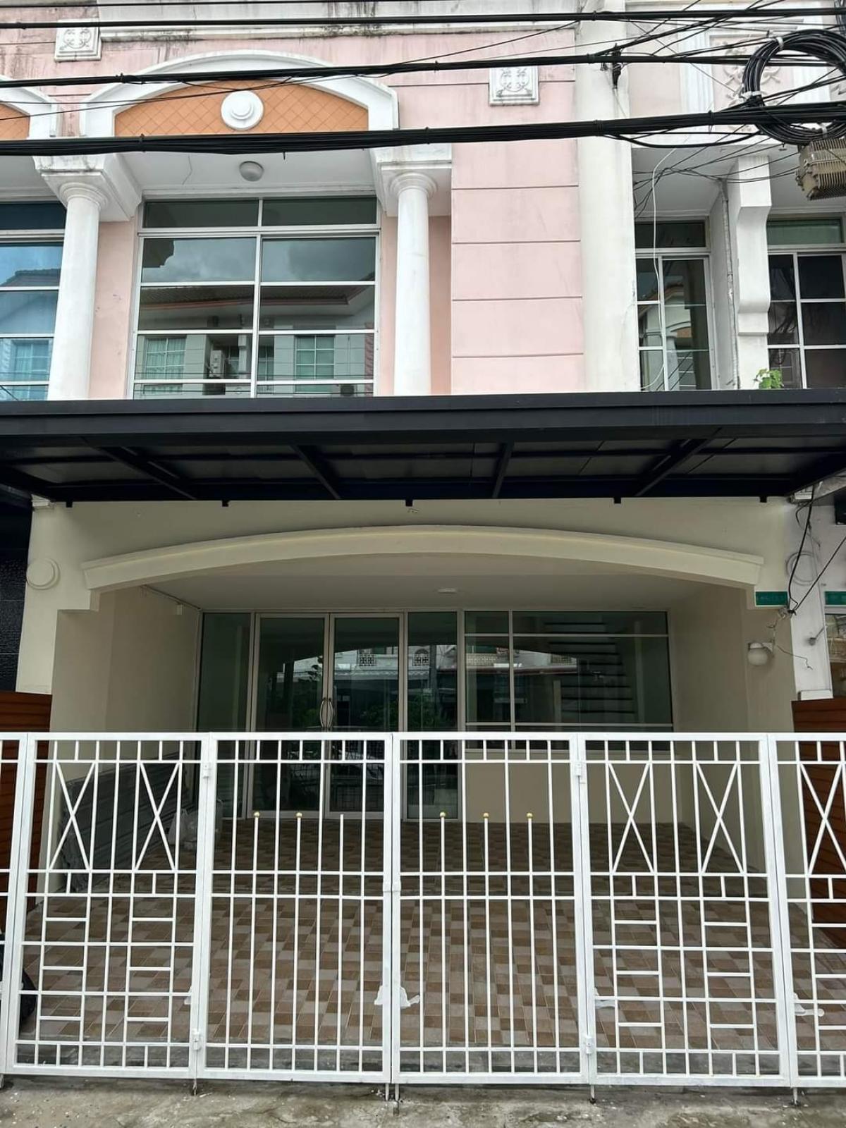 For RentHome OfficeYothinpattana,CDC : 🌜⭐️🌛4-storey townhouse for rent, can be used as a residence and a home office, Baan Klang Muang Rama 9-Lat Phrao project