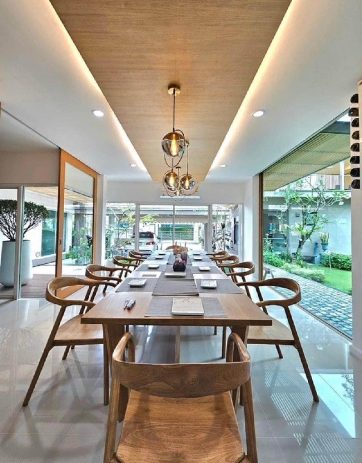 ให้เช่าบ้านพระราม 9 เพชรบุรีตัดใหม่ RCA : Rental / Selling : Modern and Cozy Houses in Rama 9 6 Beds 9 Bath , 132 sqw ** Connected 3 Houses ** 🔥🔥Rental Price : 450,000 THB / Month 🔥🔥🔥🔥Selling Price : 45,000,000THB 🔥🔥#houserental  #Condorental #Fullfurnished#Electricity #PSLiving📌Refrigerator 📌Air