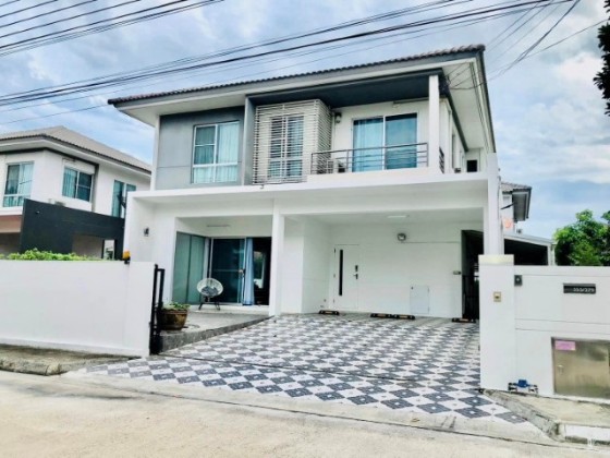 For RentHouseSamut Prakan,Samrong : Call 081-632-0632, 2-storey detached house for rent, Sivalee Village, Bangna (Bangna-Trad Km.14) Sivalee Bangna For Rent, beautiful house, fully furnished, 7 air conditioners, suitable for living, small pets allowed.