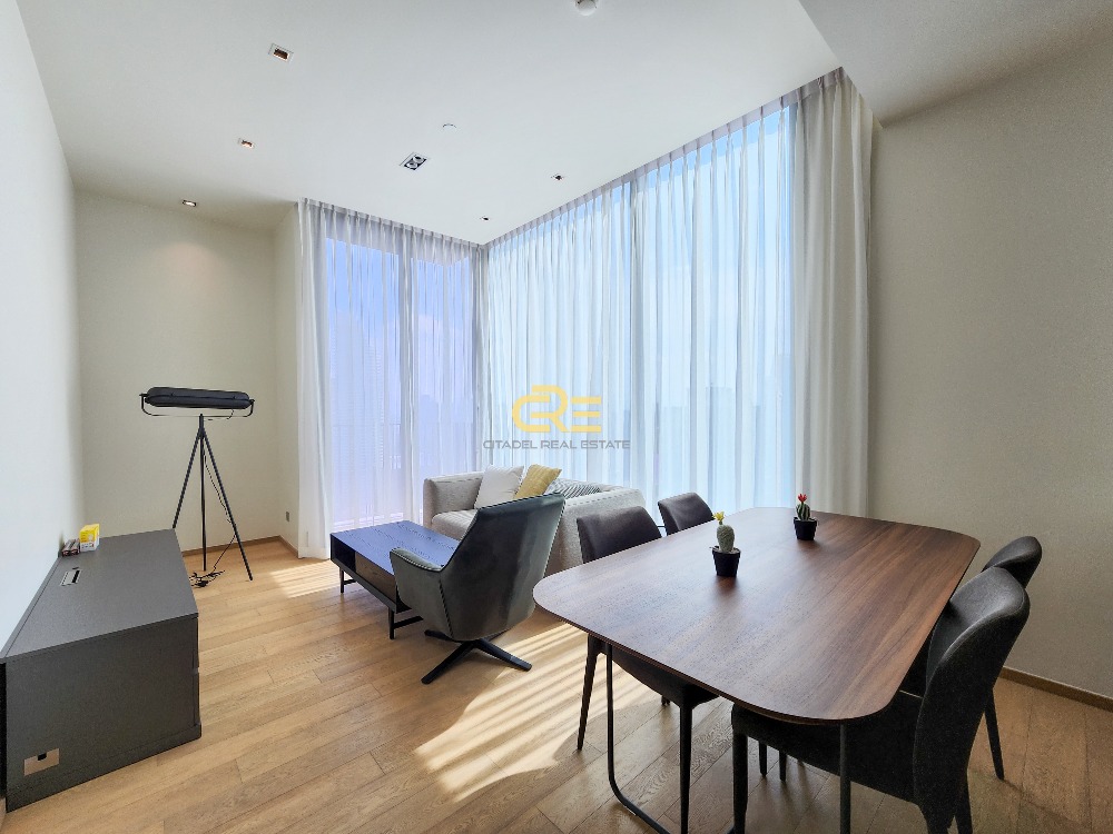 For RentCondoWitthayu, Chidlom, Langsuan, Ploenchit : 28 Chidlom - Fully Furnished 2 Beds Condo for Rent!