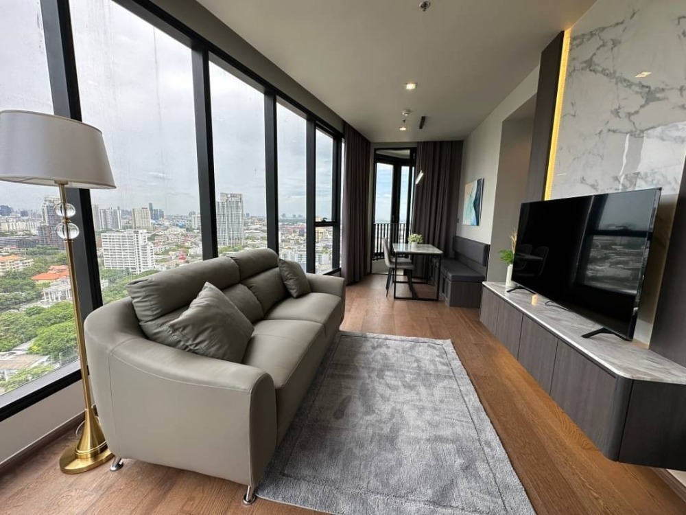 For RentCondoSukhumvit, Asoke, Thonglor : Ideo Q Sukhumvit 36, near BTS Thonglor, fully furnished, beautiful, high floor, beautiful view