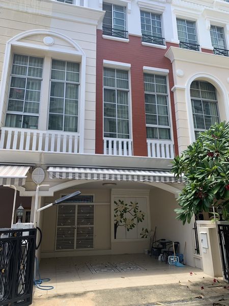 For RentTownhouseSathorn, Narathiwat : Townhouse for rent, Baan Klang Krung, Sathon-Narathiwas, pets allowed, Baan Klang Krung Sathon-Narathiwas for RENT