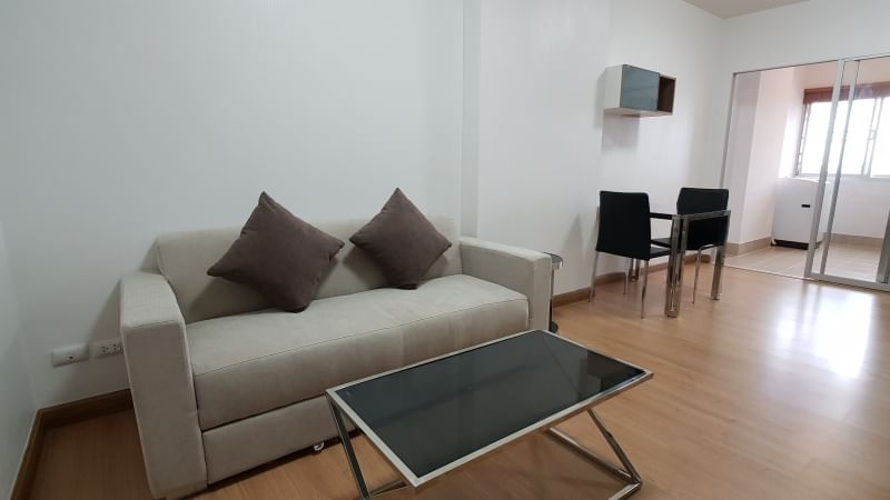 For SaleCondoRattanathibet, Sanambinna : For sale cheap!! Condo Supalai Veranda Ratchaphruek, 6th floor, full swimming pool view, size 47 square meters.