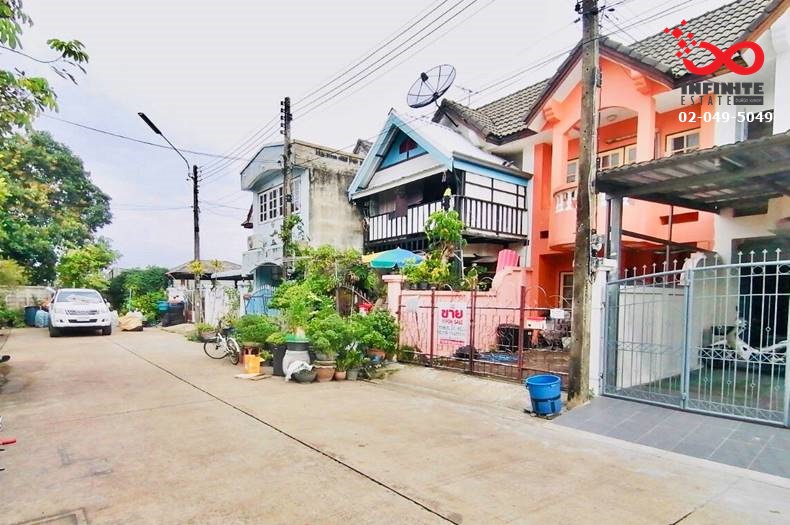 For SaleTownhousePathum Thani,Rangsit, Thammasat : Townhouse for sale, 2 floors, 16 square wah, Ban Muang Pracha, Bang Khu Wat, Pathum Thani