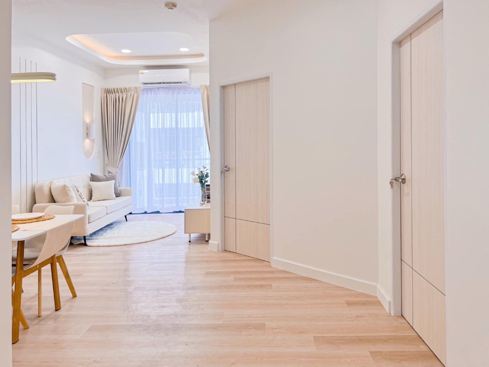 For SaleCondoRamkhamhaeng, Hua Mak : 👑Very large room, 54 sq m. 🏫#Condo, Corn Cob 🛌2 bedrooms, 2 bathrooms ✅ #Near MRT Sri Kritha 🔥The Mall Bangkapi, good location, why rent? 🔥Only 2.39 million🔥Renovated the whole room🧳Bring your bags and move in⏰ Hurry up and book now‼️