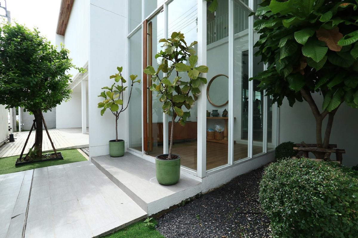 For SaleHouseNawamin, Ramindra : Modern Pool Villa in BKK Modern house with private pool in Bangkok