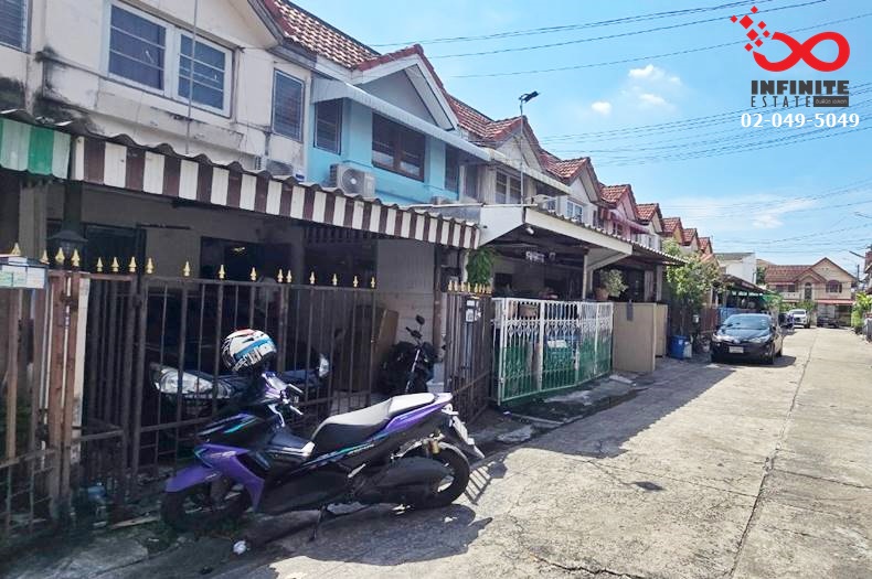 For SaleTownhouseKaset Nawamin,Ladplakao : Townhouse for sale, 2 floors, Suan Thip Village, area 16 square wah, Prasertmanukit Road, Soi Khlong Lam Chiak 12