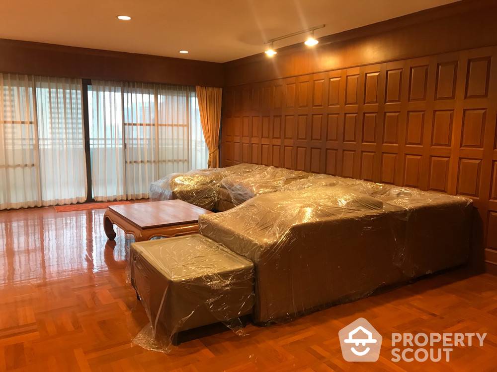 For RentCondoKhlongtoei, Kluaynamthai : 3-BR Condo at Tower Park near ARL Makkasan