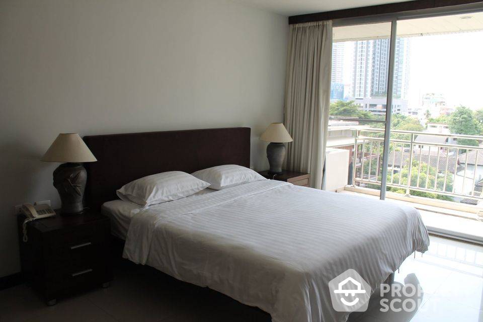 For RentCondoSathorn, Narathiwat : 1-BR Apt. near BTS Chong Nonsi