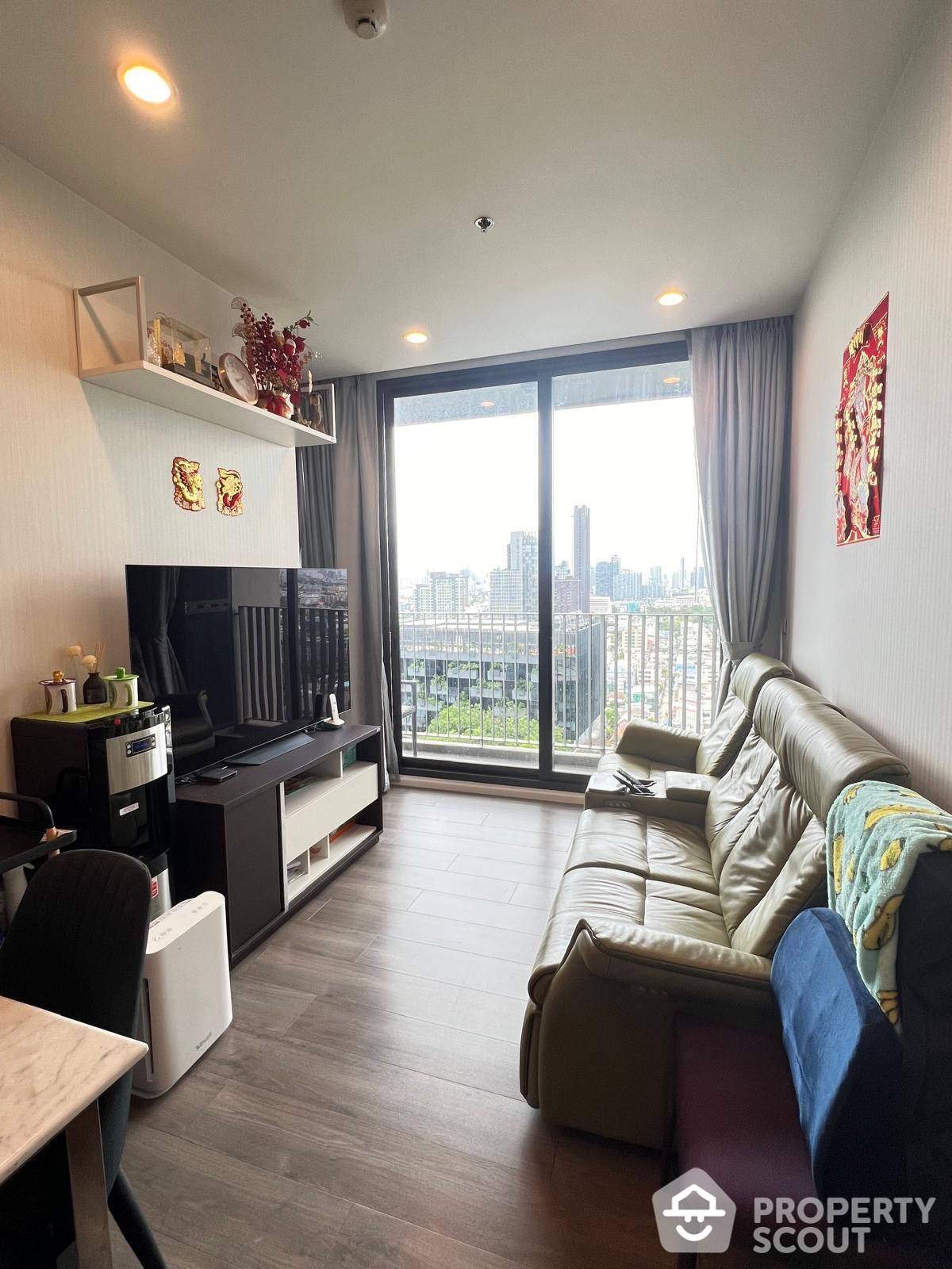 For SaleCondoOnnut, Udomsuk : 2-BR Condo at Whizdom Essence Sukhumvit near BTS Punnawithi