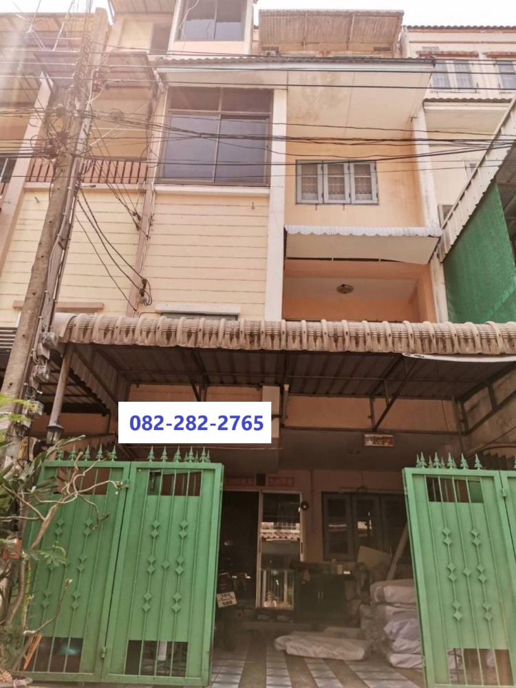 For SaleTownhouseChokchai 4, Ladprao 71, Ladprao 48, : 16 sq m, 3 bedrooms, 3 bathrooms, 4-storey townhouse, along the Ram Intra-Ekkamai Expressway, Pradit Manutham 10, Lat Phrao 81