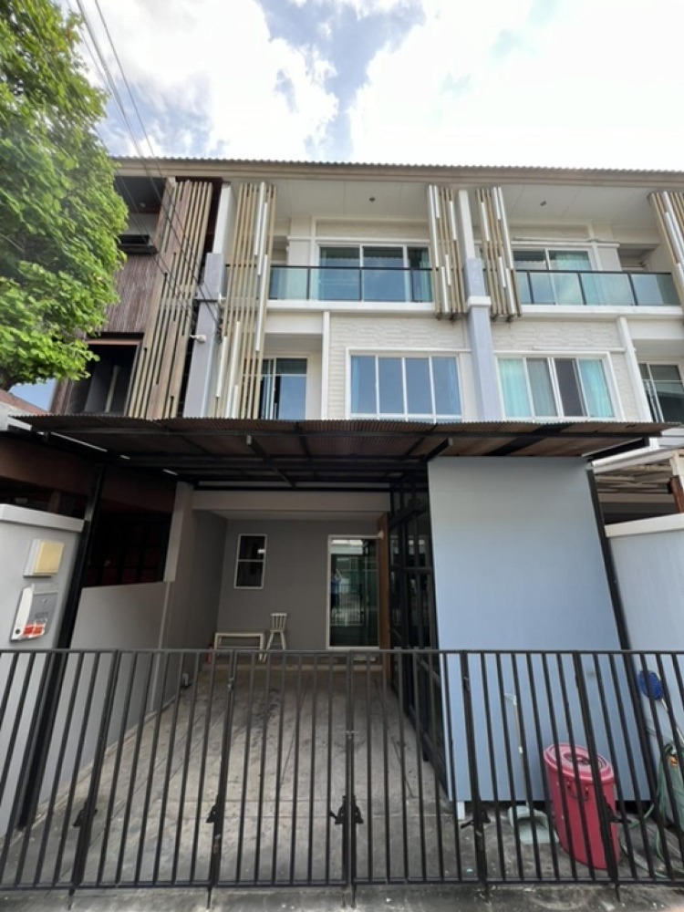 For RentTownhouseChaengwatana, Muangthong : The Plant City Chaengwattana, 3 floors, size 18.7 square wah, 3 bedrooms, 3 bathrooms *