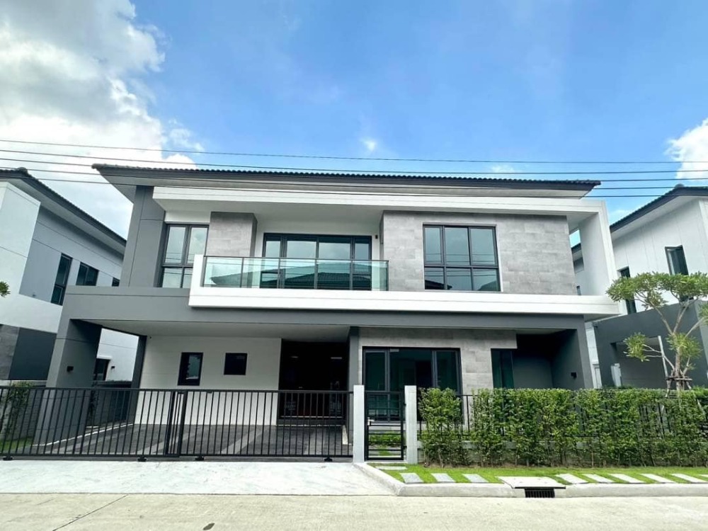 For SaleHouseBangna, Bearing, Lasalle : Single house for rent or sale, The City Bangna, new project, next to IKEA Bangna, good location, near shopping areas and amenities.