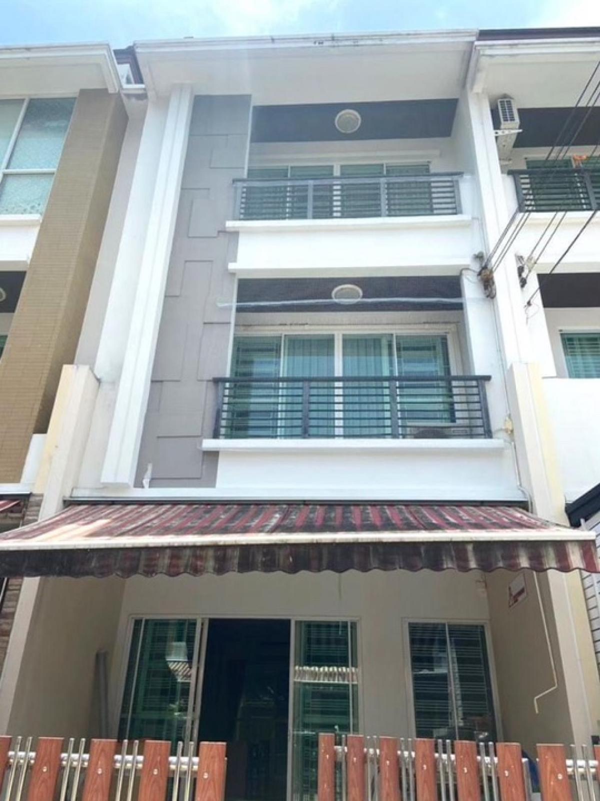 For RentTownhouseThaphra, Talat Phlu, Wutthakat : Baan Klang muang Sathorn Taksin 2