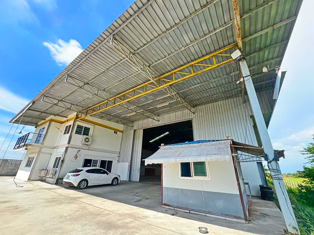 For RentOfficeRattanathibet, Sanambinna : Wat Samoson SaiYai SaiNoi warehouse for rent 50 baht per sqm 5.2rai 1,510sqm office parking lot 2bed