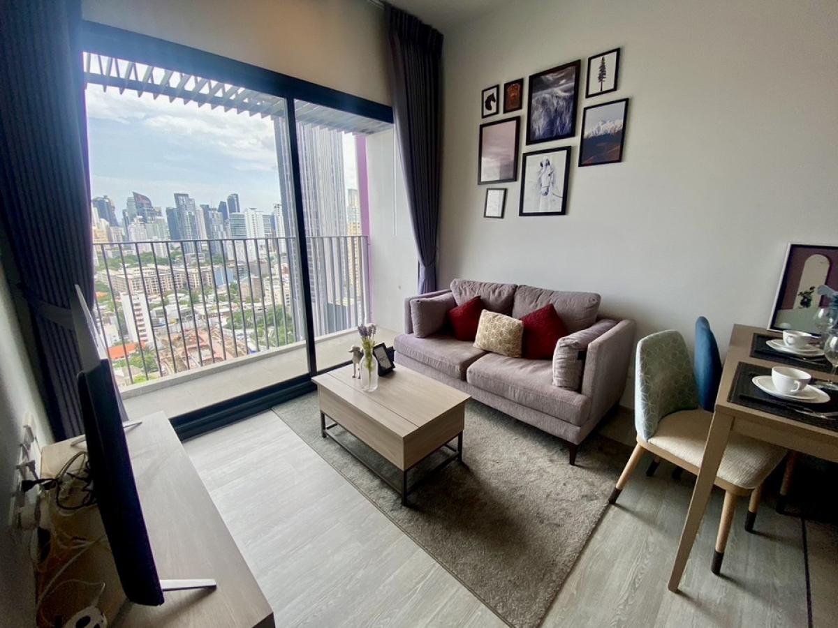 For RentCondoSukhumvit, Asoke, Thonglor : ✨✨XT Ekkamai, beautiful room, fully furnished with electrical appliances and furniture, just bring your bag and move in. Good location, easy to find food, near 7-11, Top