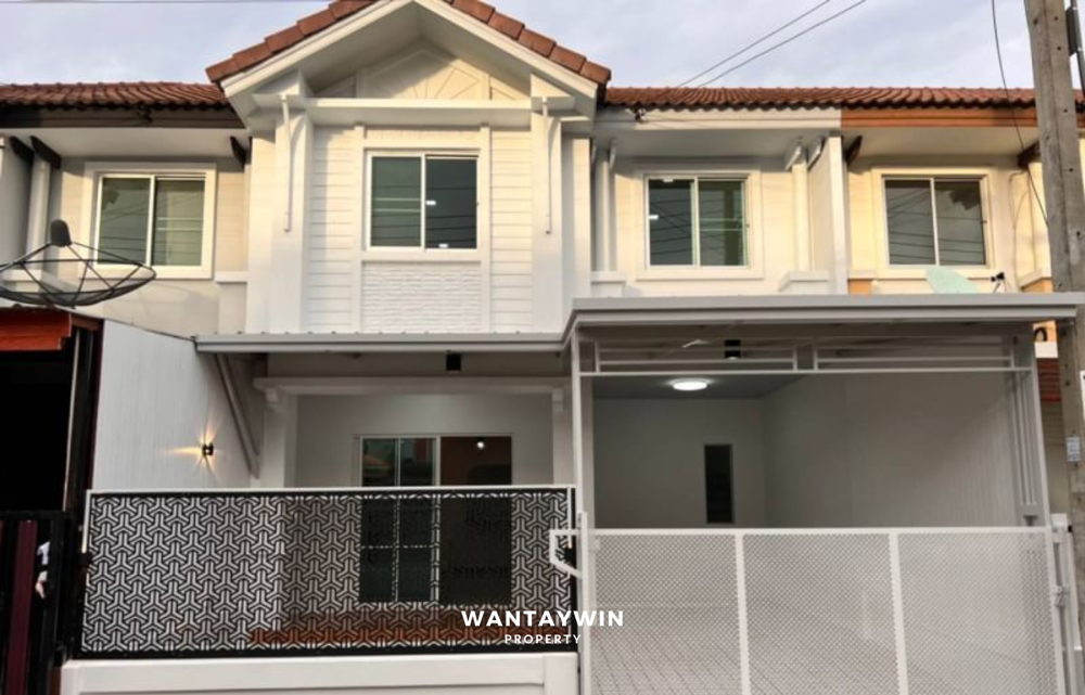 For SaleHouseBang kae, Phetkasem : Townhouse for sale, Pruksa Ville 4, Petchkasem 69, Khlong Phasi Charoen Road, North side, Nong Khaem, Bangkok, newly renovated, ready to move in, free booking, free transfer, good price