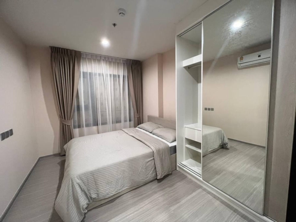 For RentCondoSamut Prakan,Samrong : Condo for rent: Aspire Erawan Prime, fully furnished, complete with furniture and electrical appliances. Hurry up, rooms go very quickly. If interested, please contact to negotiate the price.