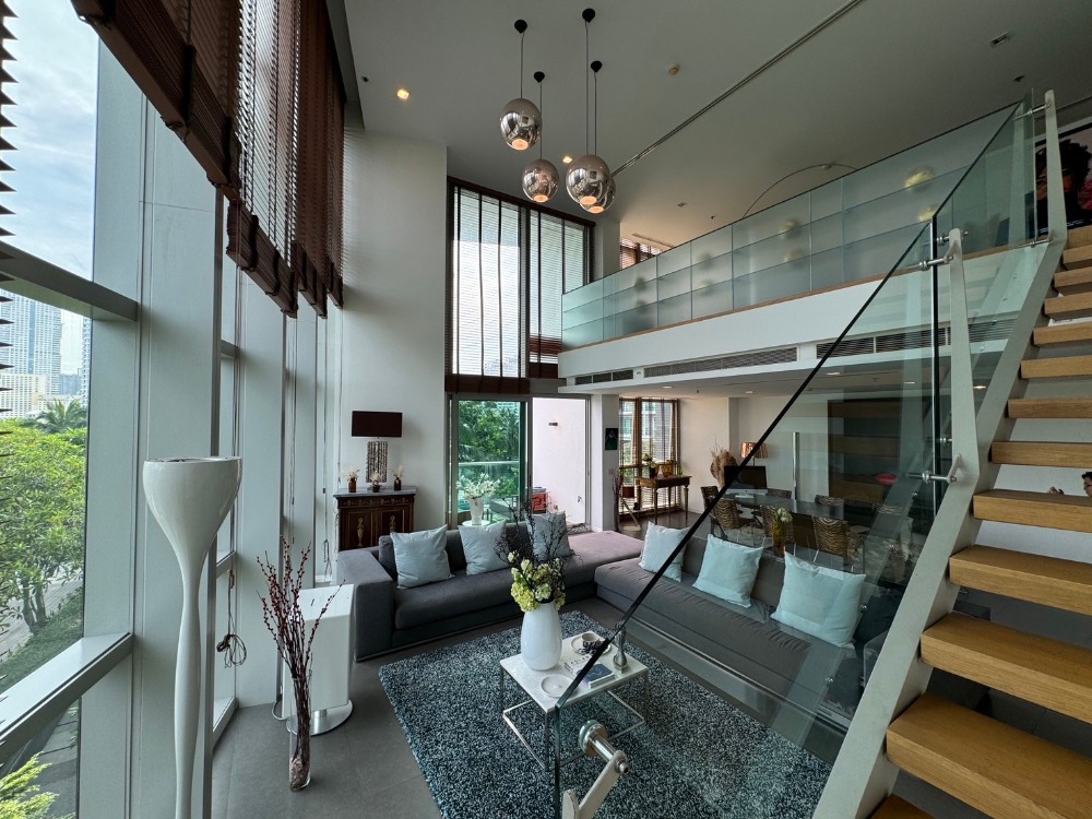 ขายคอนโดวงเวียนใหญ่ เจริญนคร : 🔥Best price Duplex Penthouse for sale at The River Condominium 2xx,xxx / sq.m with luxury furniture and decoration 📢 Exclusive view facing Chao phraya river near iconsiam. Ready to visit and move in Tel. 086-369-2224