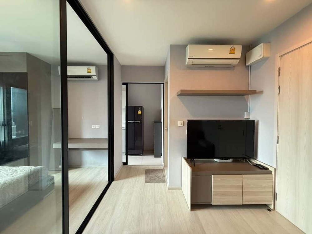 For RentCondoRama9, Petchburi, RCA : Beautiful room for rent, good price, Life Asoke (Life Asoke) 1 🛌 🛁 1 bathroom, 17th floor 💫30 sq m. Price 20,000 baht ✨ .Near MRT Phetchaburi 300 meters.