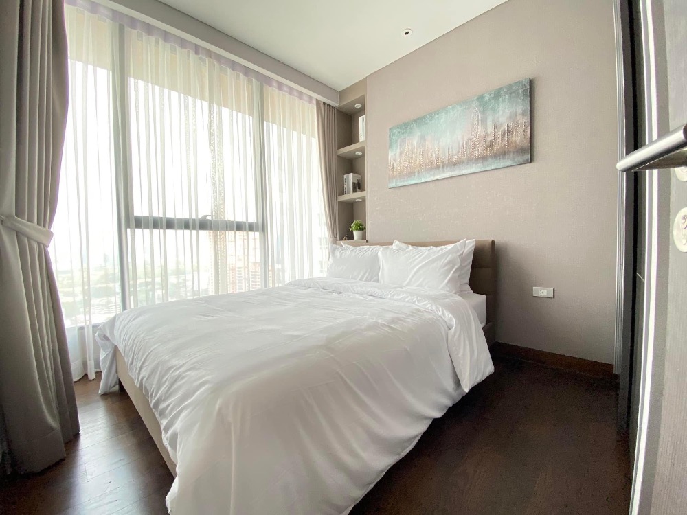 For RentCondoSukhumvit, Asoke, Thonglor : The Lumpini24 1 bedroom, high floor, city view, complete electrical appliances