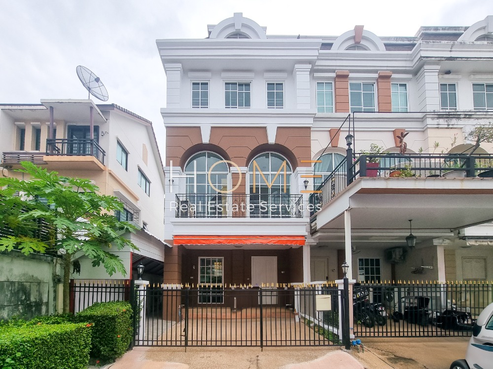 For SaleTownhouseRamkhamhaeng, Hua Mak : Townhome Plus City Park Rama 9 - Huamark / 3 Bedrooms (FOR SALE), Plus City Park Rama 9 - Huamark / Townhome 3 Bedrooms (FOR SALE) JANG172