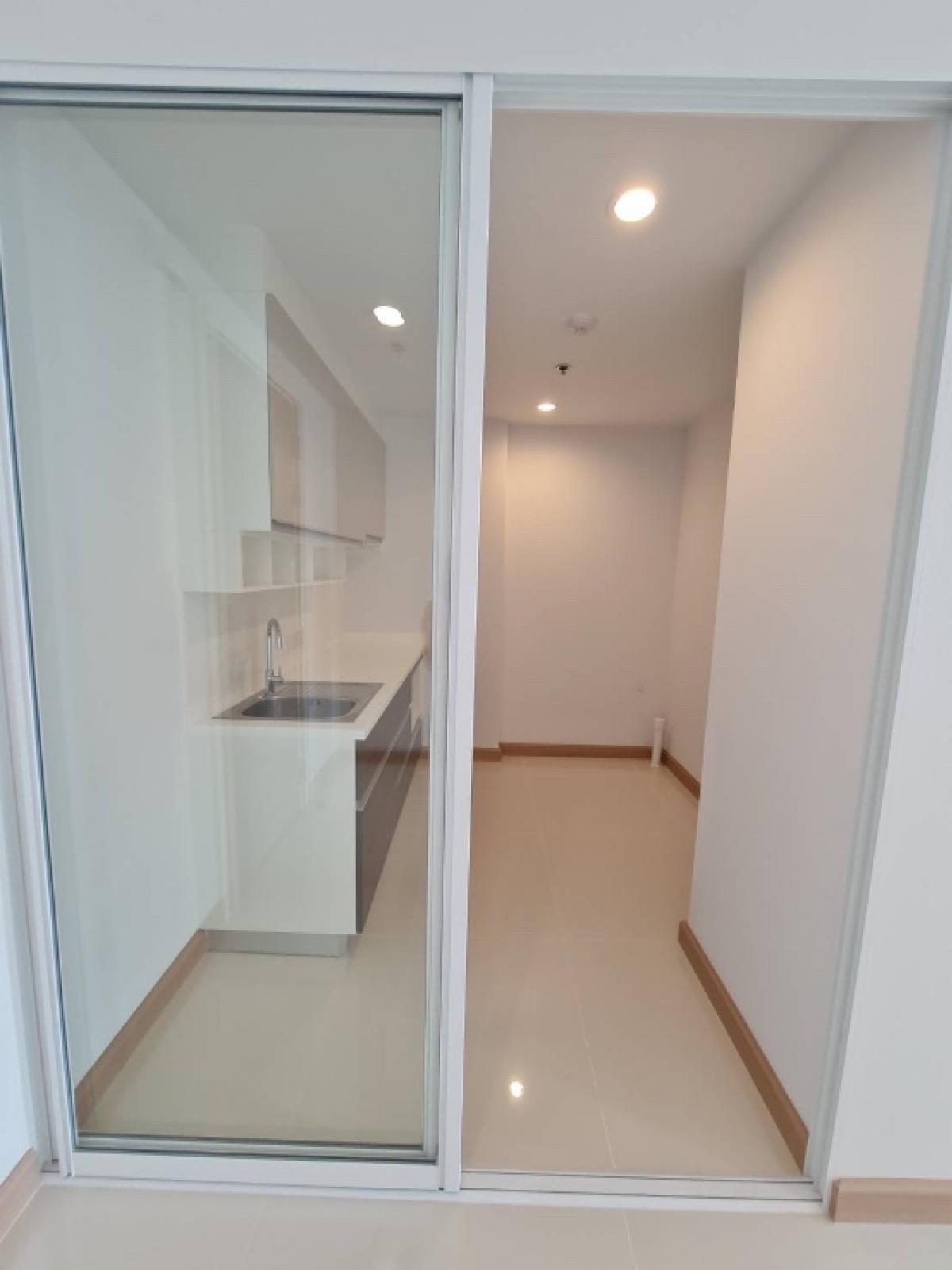 For SaleCondoRama3 (Riverside),Satupadit : 🔥[For Sale] Urgent sale!! Condo on the Chao Phraya River, Supalai Riva Grand, 130% parking, on Rama 3 Road, brand new room, barely occupied