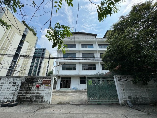 For RentWarehouseBangna, Bearing, Lasalle : HR1947 Warehouse for rent with office building, usable area over 7,000 sq m., near BTS Bearing